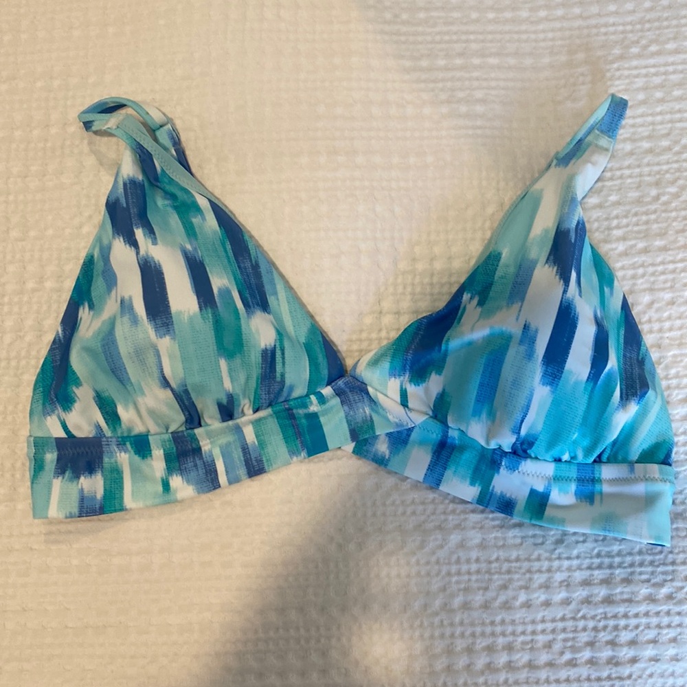 Aerie swim triangle bikini top. Adjustable straps. Size XL